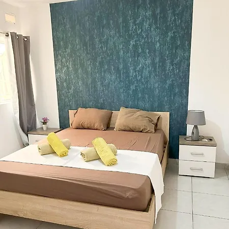 Center Properties - Modern & Air Conditioned In The Heart Of Bugibba Apartament St Paul's Bay
