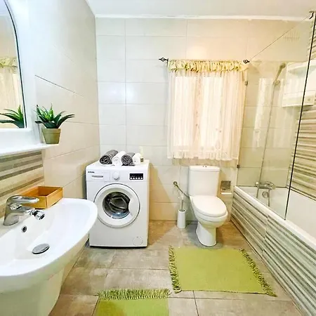 Center Properties - Modern & Air Conditioned In The Heart Of Bugibba * St Paul's Bay